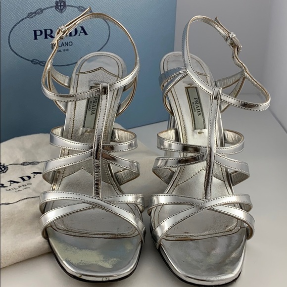 Authentic Prada shoe (Capetto Lamina) - Picture 2 of 6